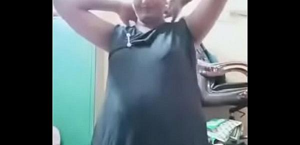  Swathi naidu sexy while dress changing to saree